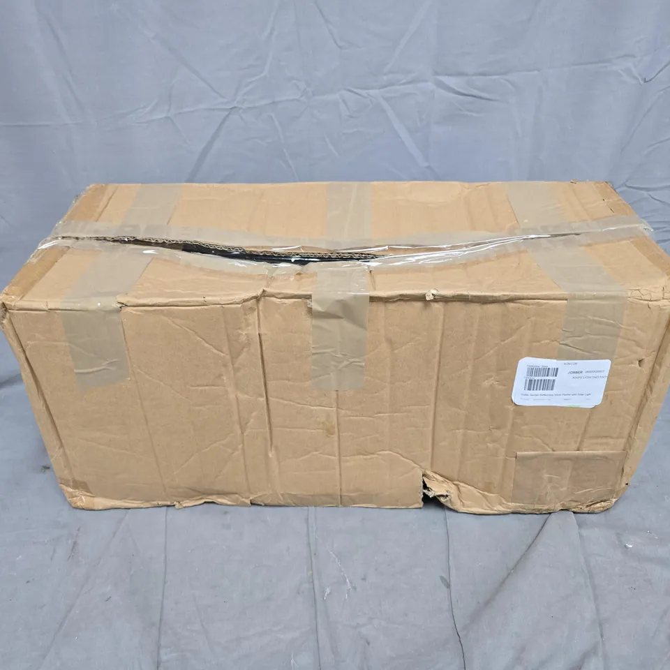 OUTLET GARDEN REFLECTIONS 55CM PLANTER WITH SOLAR LIGHT 