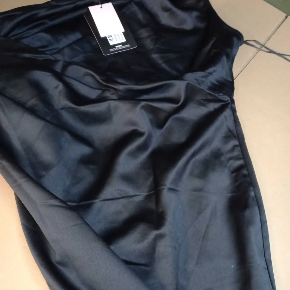 PLT BLACK SATIN ONE SHOULDER PLEAT DETAIL MIDI DRESS - SIZE 16