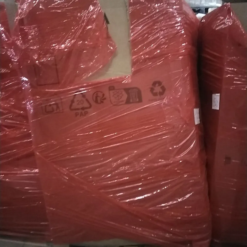PALLET OF ASSORTED ITEMS INCLUDING - THREE-PROOF LAMP,FLOOR MAT