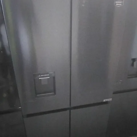 HISENSE
RS694N4TIE 90CM WIDE SIDE BY SIDE, NON-PLUMBED WATER AND ICE, AMERICAN FRIDGE FREEZER - STAINLESS STEEL