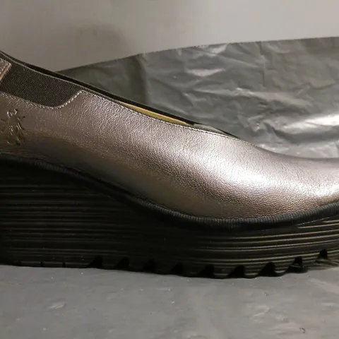 BOXED PAIR OF FLY LONDON WEDGE SHOES IN METALLIC GRAPHITE UK SIZE 8