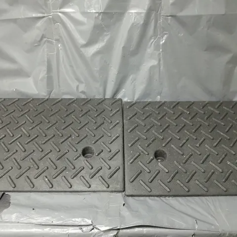 PAIR OF PORTABLE CURB RAMPS IN BLACK