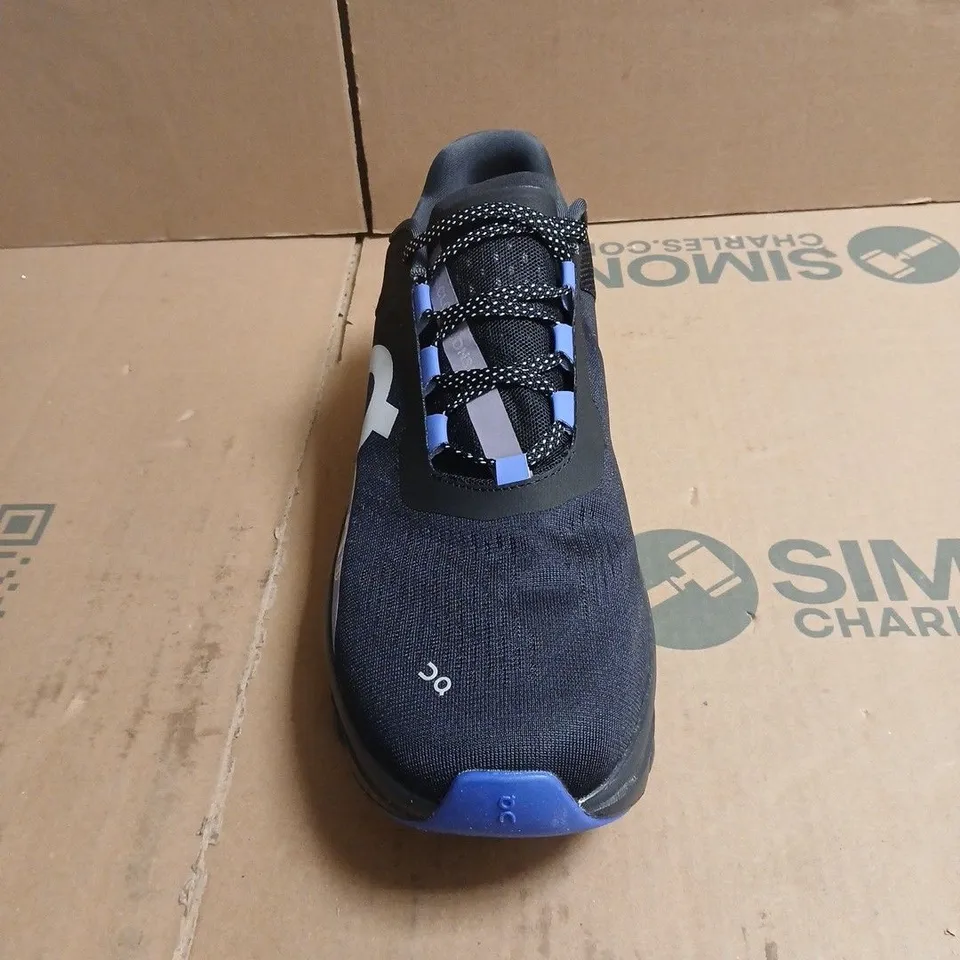 ON RUNNING TRAINERS – NAVY/BLUE KNIT UPPER, BLUE ACCENTS BOXED SIZE 10.5