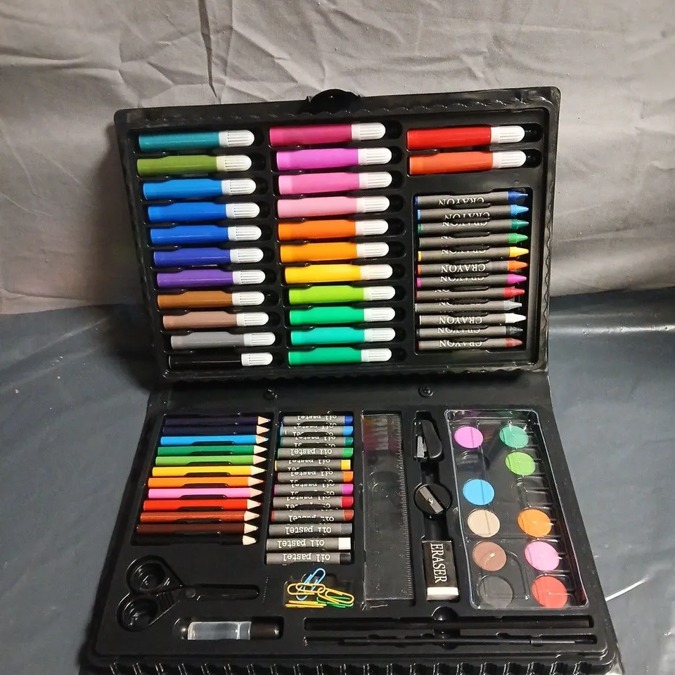 KREATIVE KIDS 86 PIECE ART SET IN BOX