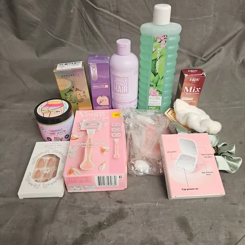 APPROXIMATELY 20 ASSORTED HEALTH & BEAUTY PRODUCTS TO INCLUDE - HAIRBUST CURLY/WAVY SHAMPOO - BEAUTY MALLOWS UNICORN BODY SCRUB - GILLETTE VENUS COMFORT GLIDE RAZOR - ETC