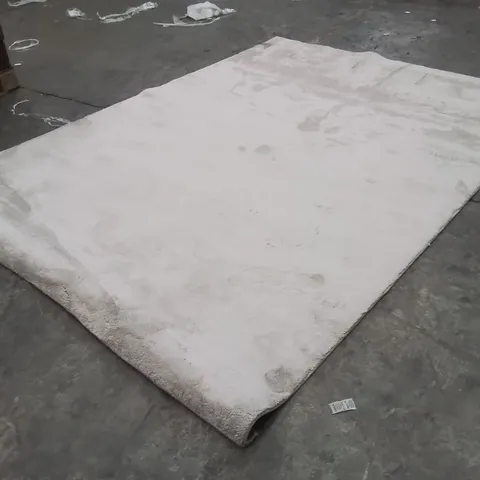 QUALITY DESIGNER AREA RUG - APPROXIMATELY 280X200CM