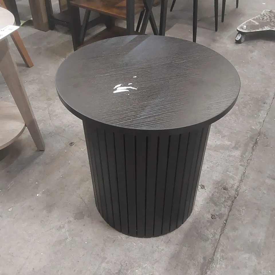 SUIRE END TABLE TABLE BASE