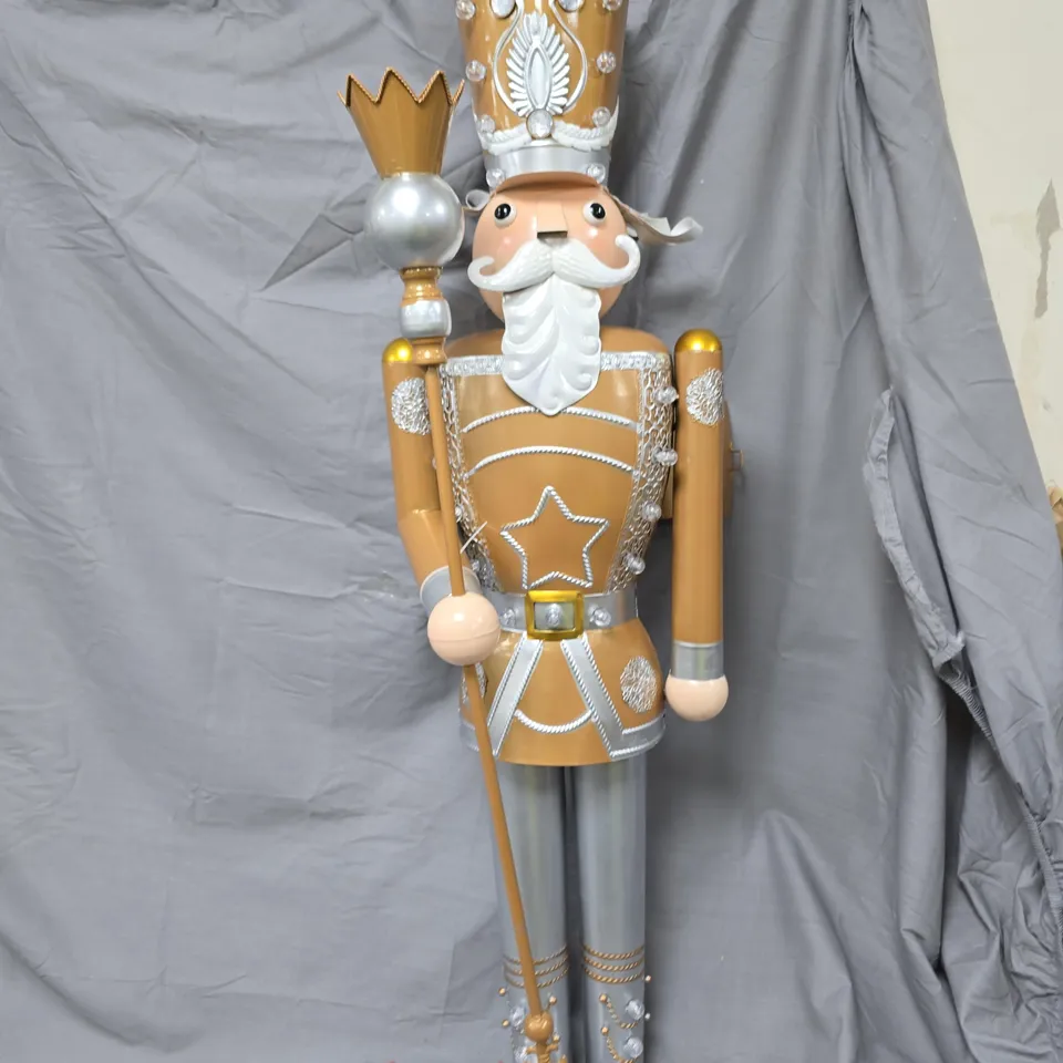INLIT GIANT NUTCRACKER GOLD/SILVER - COLLECTION ONLY