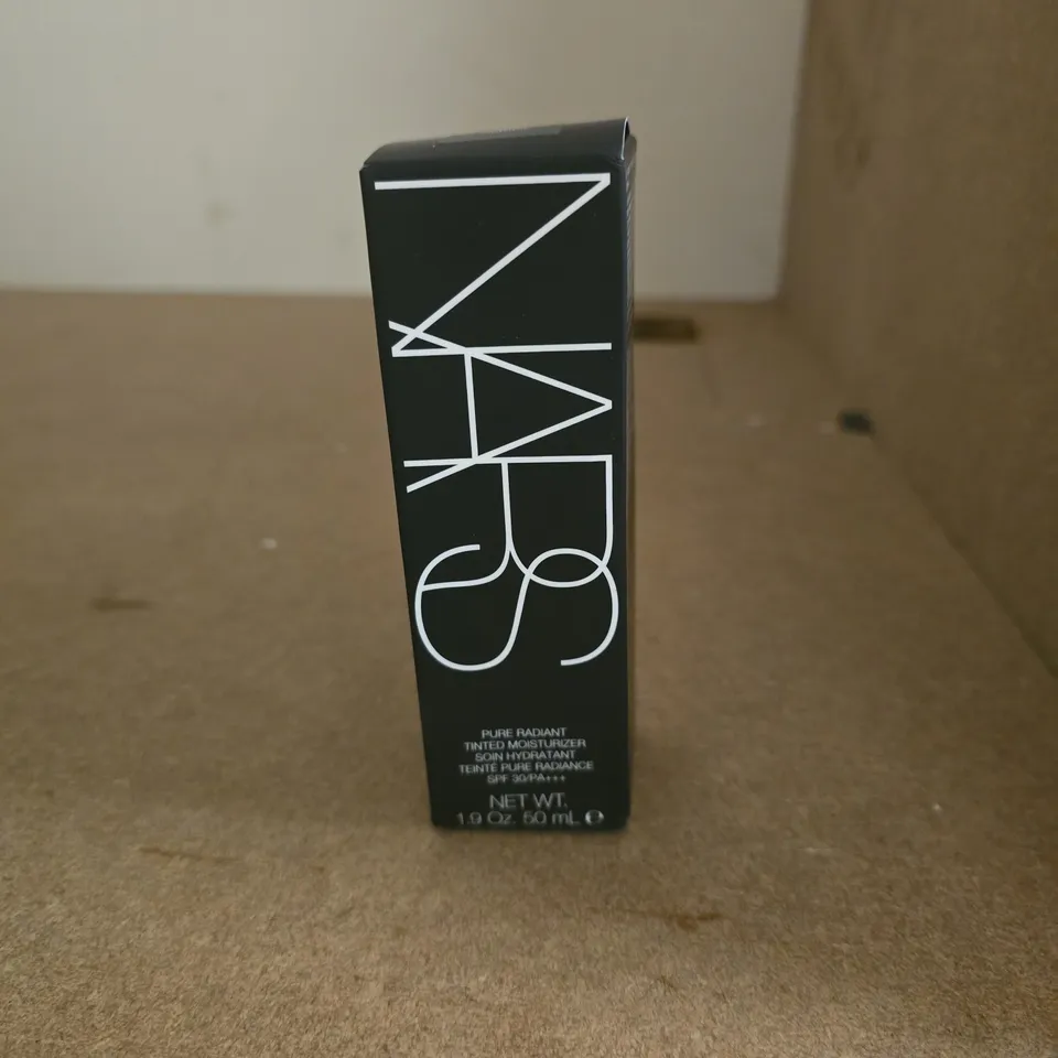 NARS PURE RADIANT TINTED MOISTURIZER SPF 30 – LIGHT 1 FINLAND (30 ML)