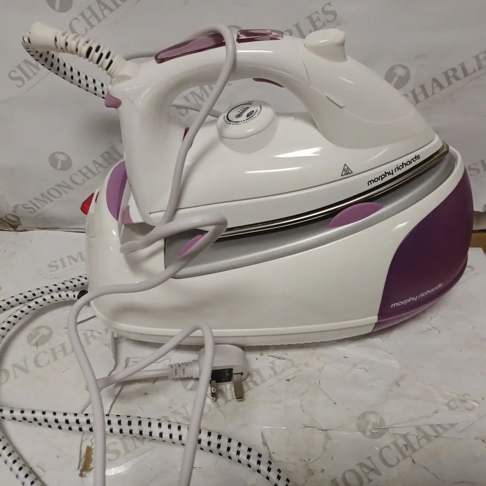 MORPHY RICHARDS JET STEAM GENERATOR IRON PINK/WHITE