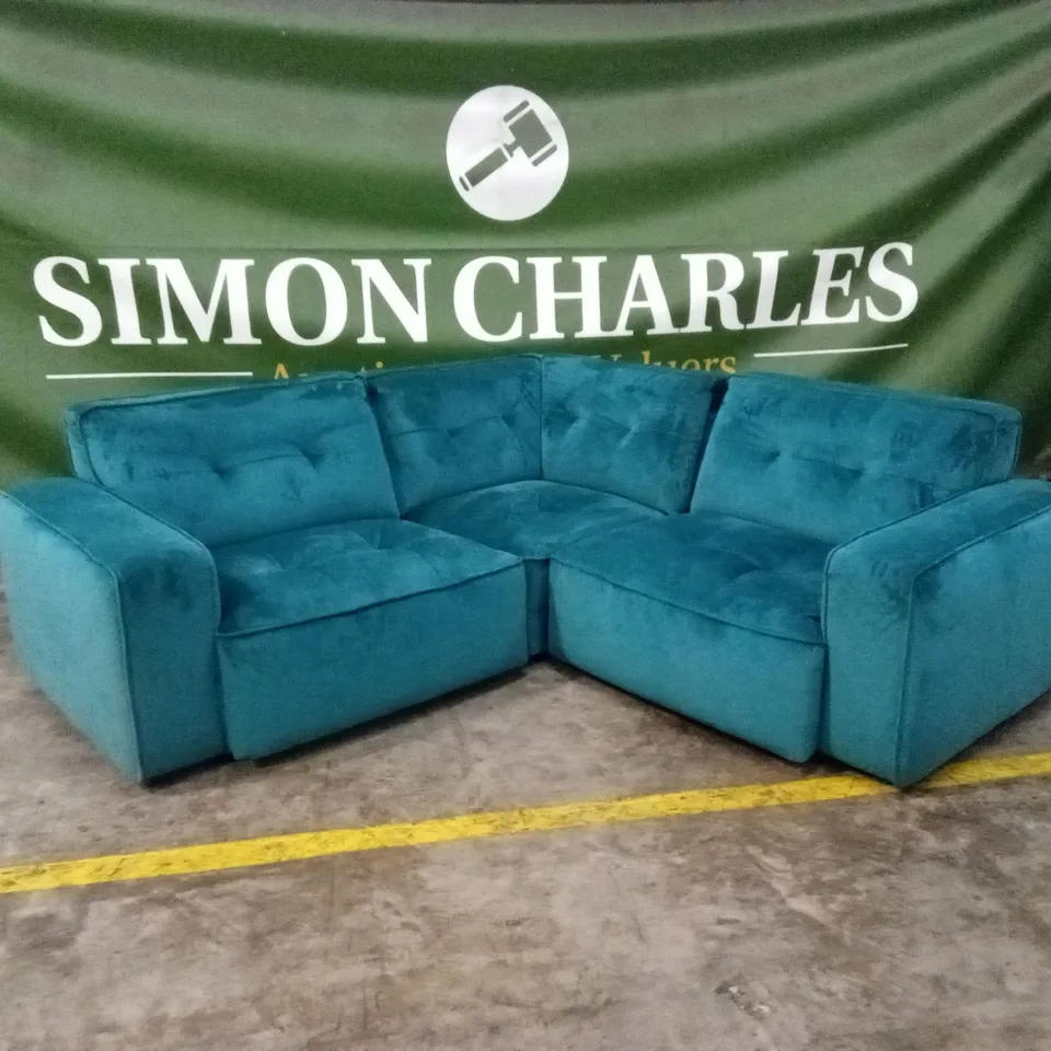 QUALITY DESIGNER ITALIAN MADE GRAVINA MAXI VELVET CORNER SOFA 