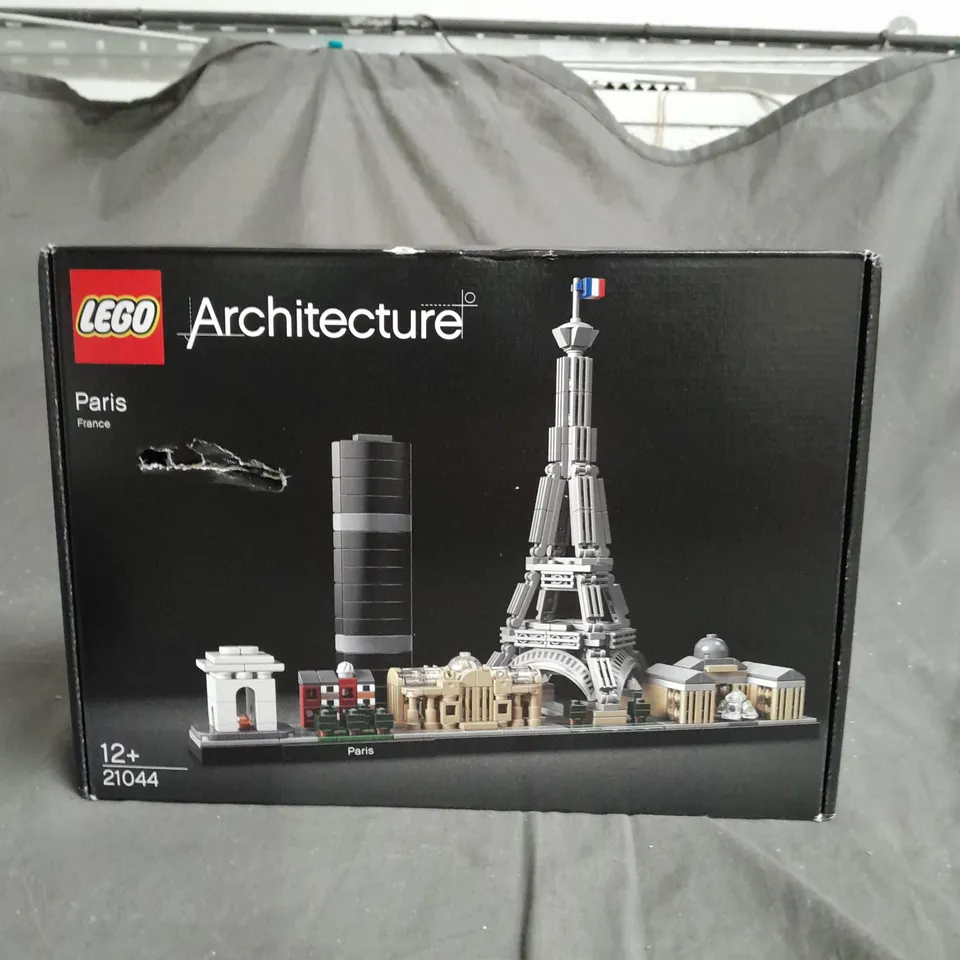 LEGO ARCHITECTURE EIFFEL TOWER PARIS 21044 12+