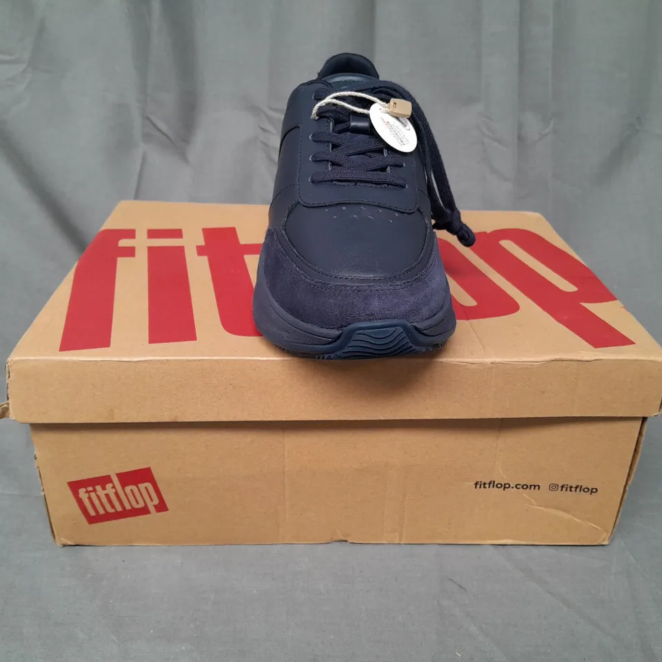 BOXED PAIR OF FITFLOP FLATFORM SNEAKERS IN NAVY UK SIZE 7