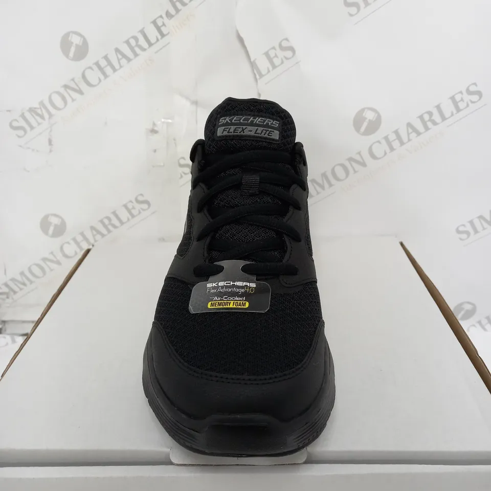 SKETCHERS MENS FLEX TRAINER BLACK  SIZE 8 (MENS)