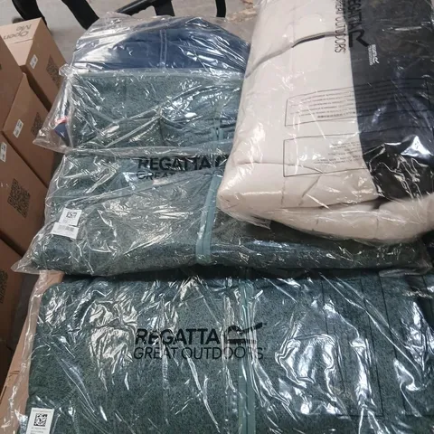 APPROXIMATELY 10 ITEMS OF ASSORTED BRAND NEW REGATTA CLOTHING AND ACCESSORIES