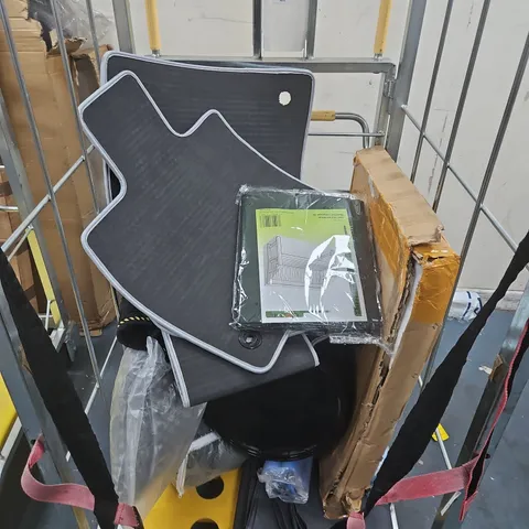 CAGE OF APPROX 10 ASSORTED HOUSEHOLD ITEMS TO INCLUDE CAR MATS, BENCH COVERS AND THROWS - COLLECTION ONLY 