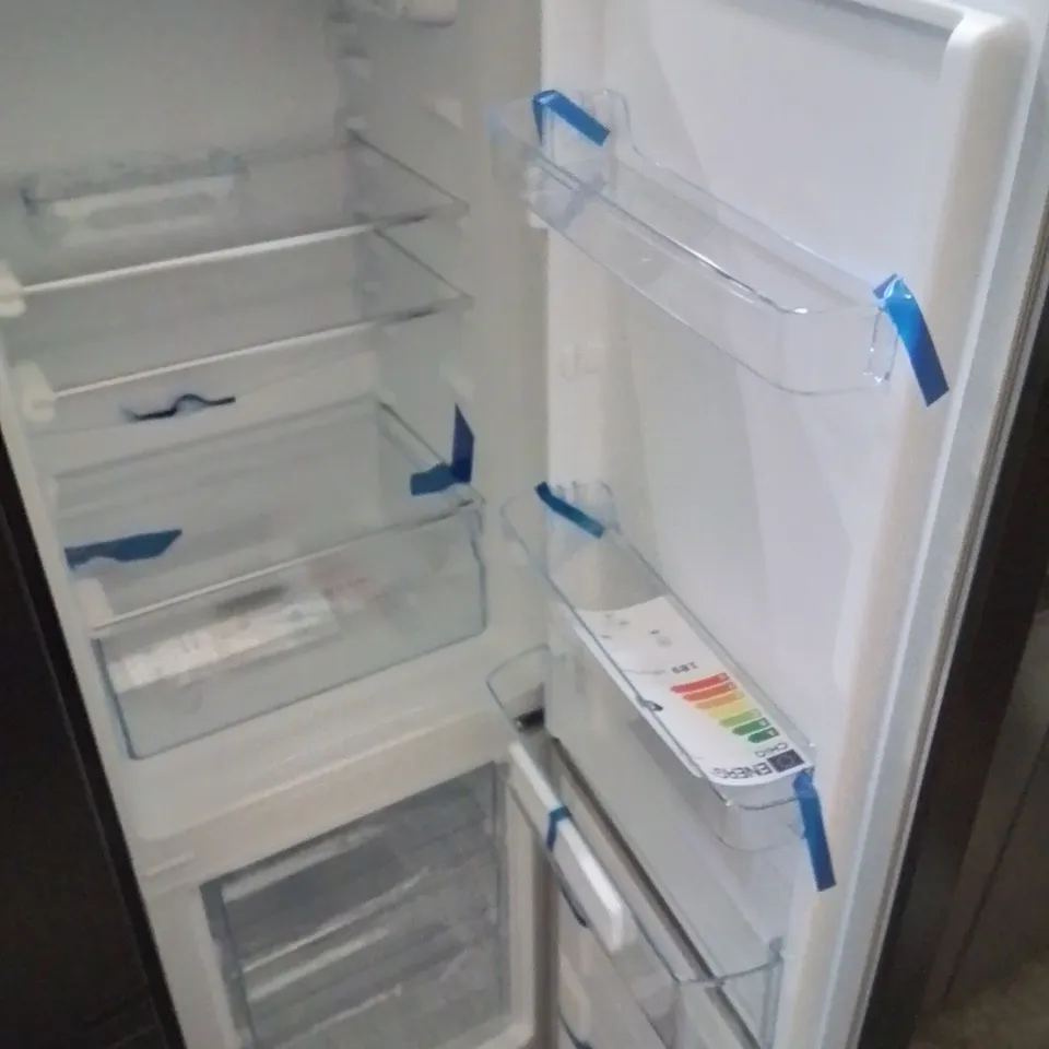 CHIQ FBM157L4EU, FRIDGE FREEZER, NET CAPACITY 157L, 70/30, WIDTH 48CM, HEIGHT 144CM, BLACK,LOW FROST, ENEGY RATED E,