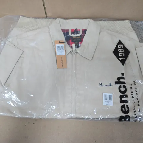 BAGGED BENCH HARRINGTON COAT IN STONE - SMALL