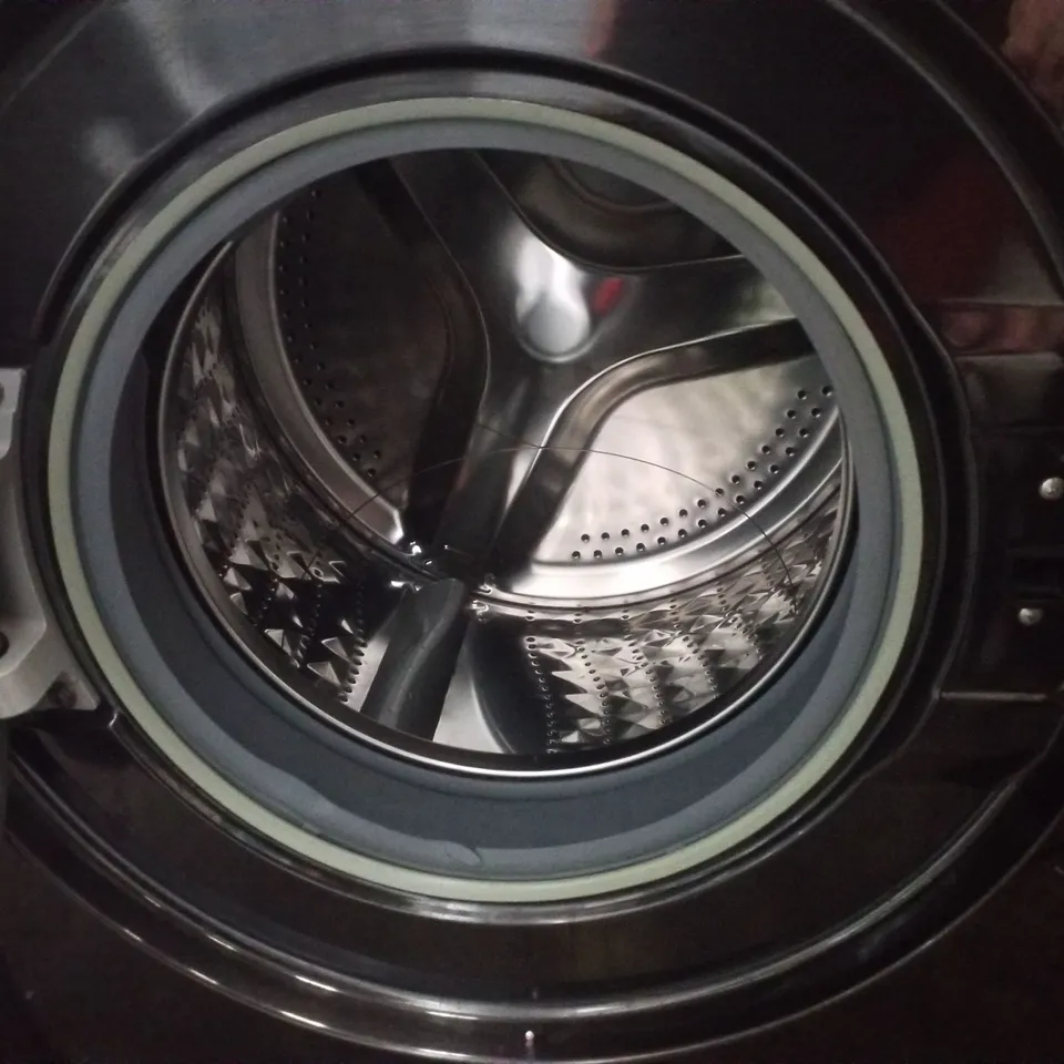 SAMSUNG SERIES 5 FREESTANDING WASHING MACHINE IN BLACK - WW90CGC04DABEU