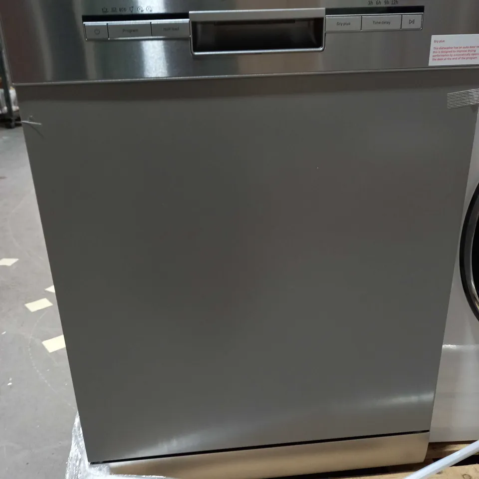 RUSSELL HOBBS STAINLESS STEEL EFFECT FULL SIZE, 60CM WIDE FREESTANDING DISHWASHER