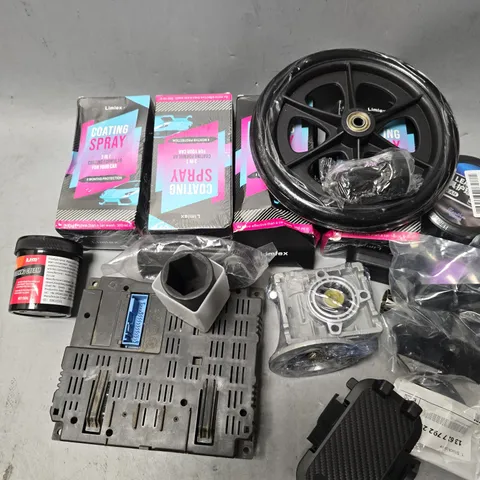 APPROXIMATELY 10 ASSORTED CAR ACCESSORIES TO INCLUDE plastic  polishing cream and multiple coating   - ETC - COLELCTION ONLY