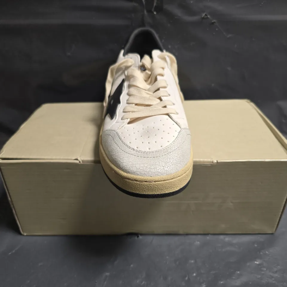 BOXED PAIR OF GOLDEN GOOSE BALL STAR SNEAKERS IN WHITE/BLACK SIZE EU 41