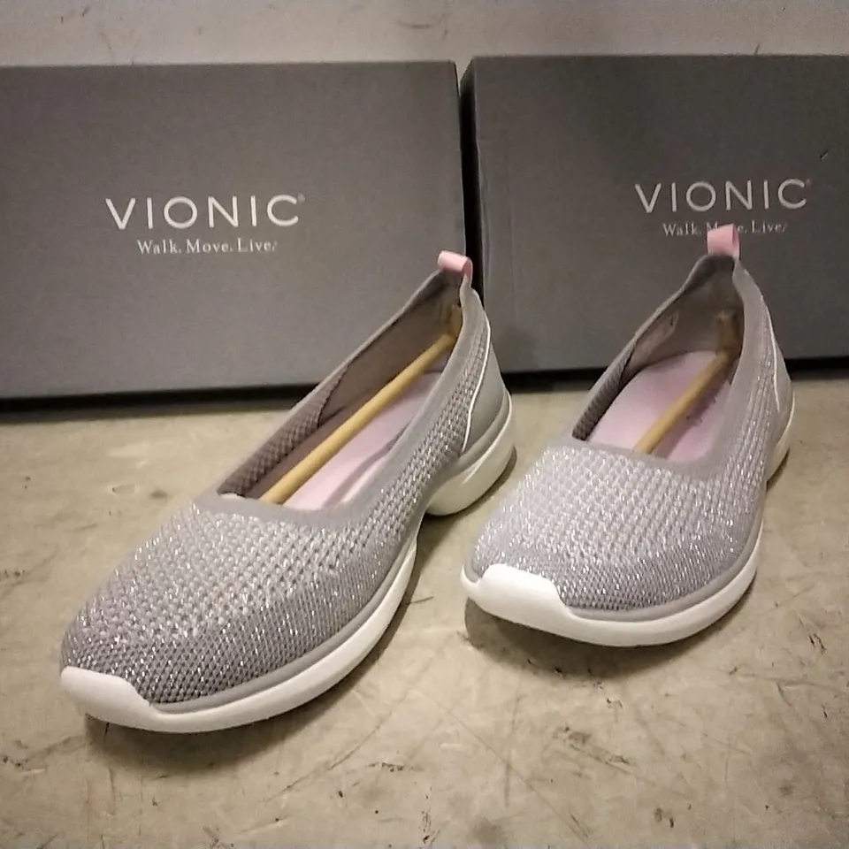 BOXED VIONIC BALLERINA GREY , SIZE 7 , 5 PAIRS 