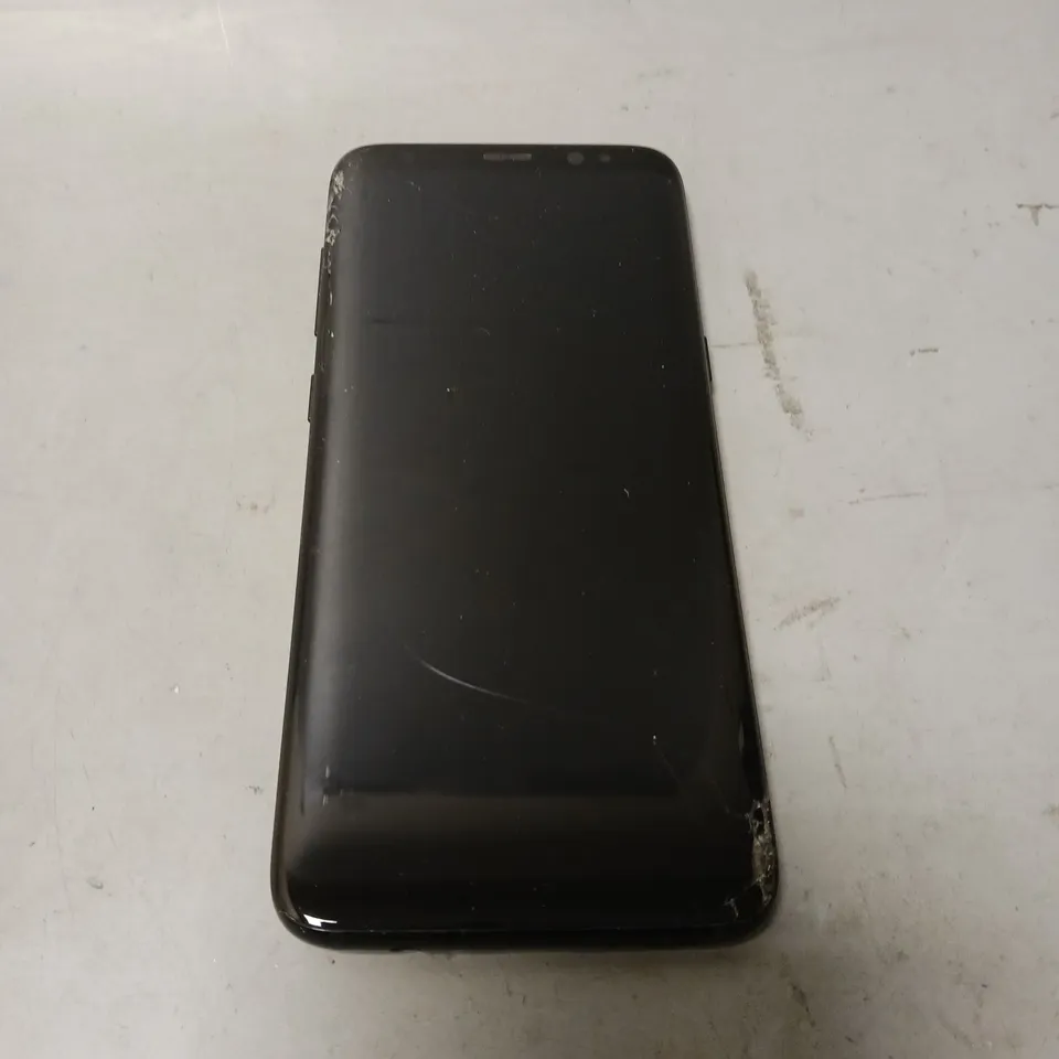 SAMSUNG GALAXY S8 SMARTPHONE IN METALLIC GREY