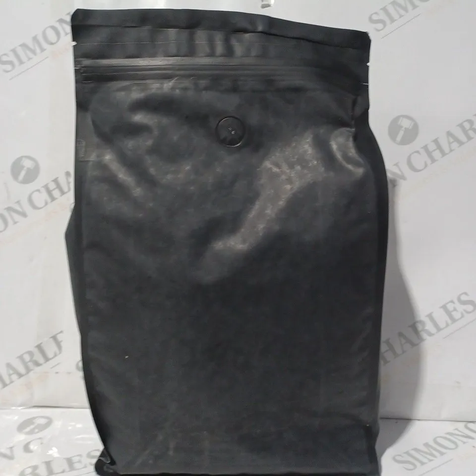BOX OF APPROXIMATELY 5 ASSORTED UNBRANDED COFFEE BAGS