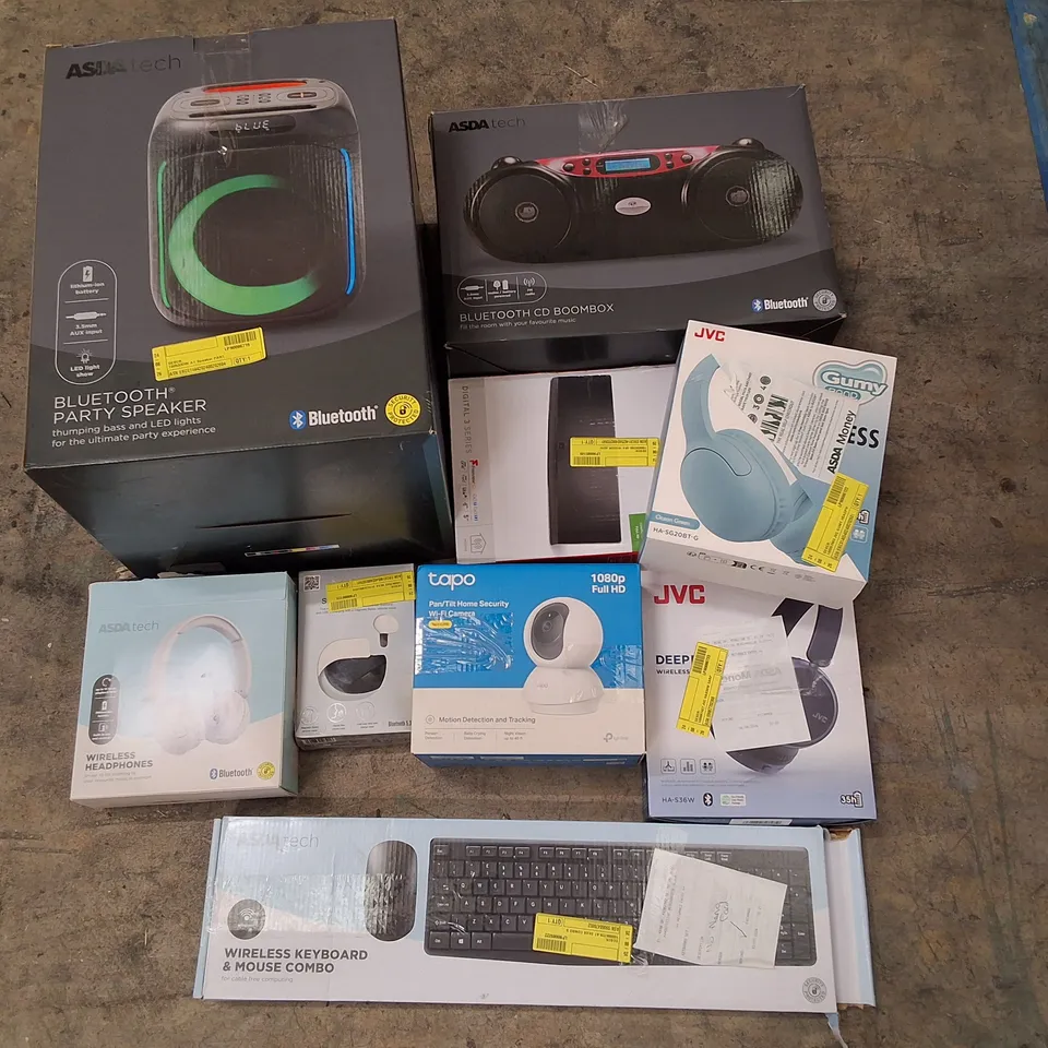 PALLET CONTAINING ASSORTED ELECTRICAL RETURNS INCLUDING BLUETOOTH PARTY SPEAKER, AERIAL, HEADPHONES, PAN/TILT HOME SECURITY WIFI CAMERA & WIRELESS KEYBOARD AND MOUSE COMBO