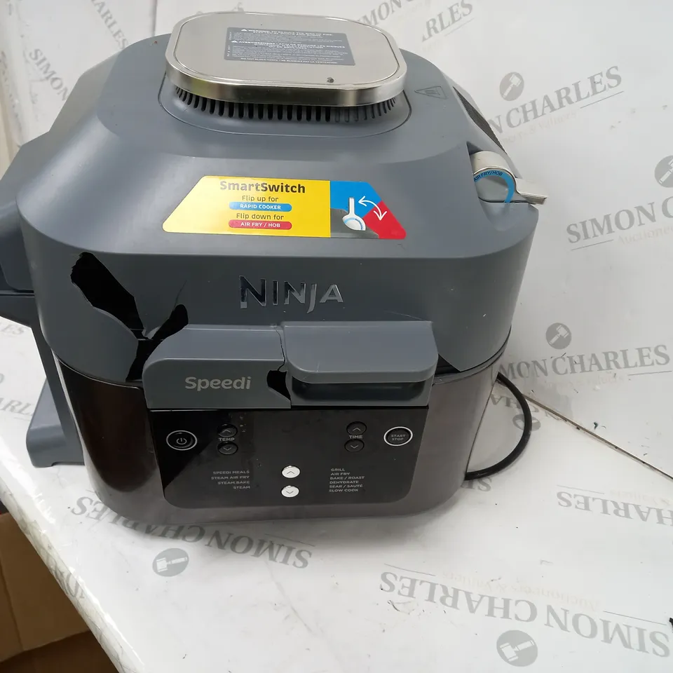 BOXED NINJA SPEEDI 10-IN-1 5.7L RAPID-COOKER & AIR FRYER ON400UK