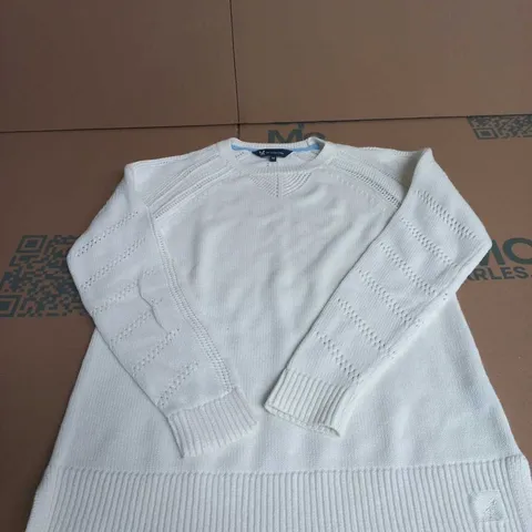 CREW CLOTHING COMPANY WHITE KNIT SWEATER – UK SIZE 14