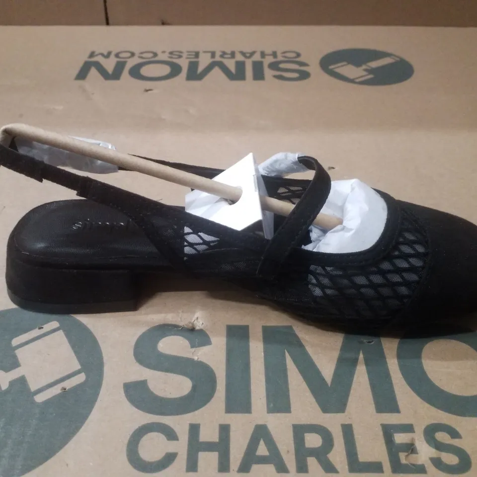 BOX CONTAINING APPROXIMATELY 9 PAIRS OF BRAND NEW SIMPLY BE BLACK JUPITER WIDE MESH SLINGBACK FLATS - SIZE 4