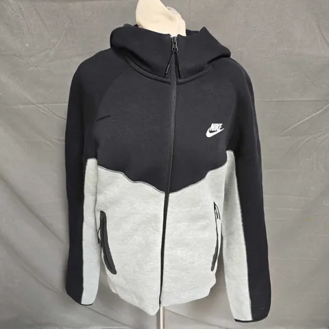 NIKE HOODED ZIP UP JACKET IN BLACK/GREY SIZE S