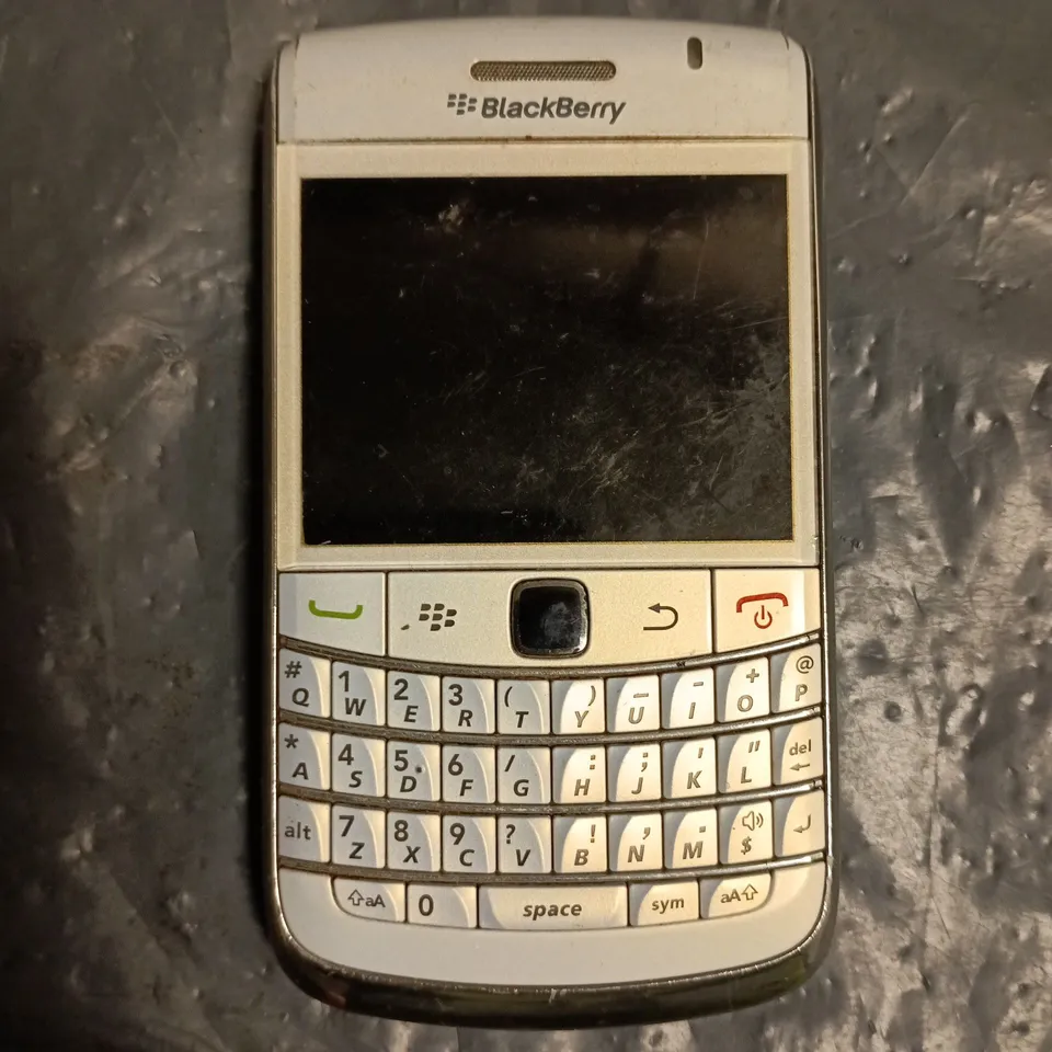 BLACKBERRY 9780 MOBILE PHONE
