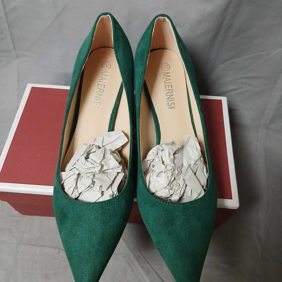 MAIERNISI GREEN SUEDE POINTED-TOE PUMPS (EU 40) – WOMEN'S DRESS HEELS