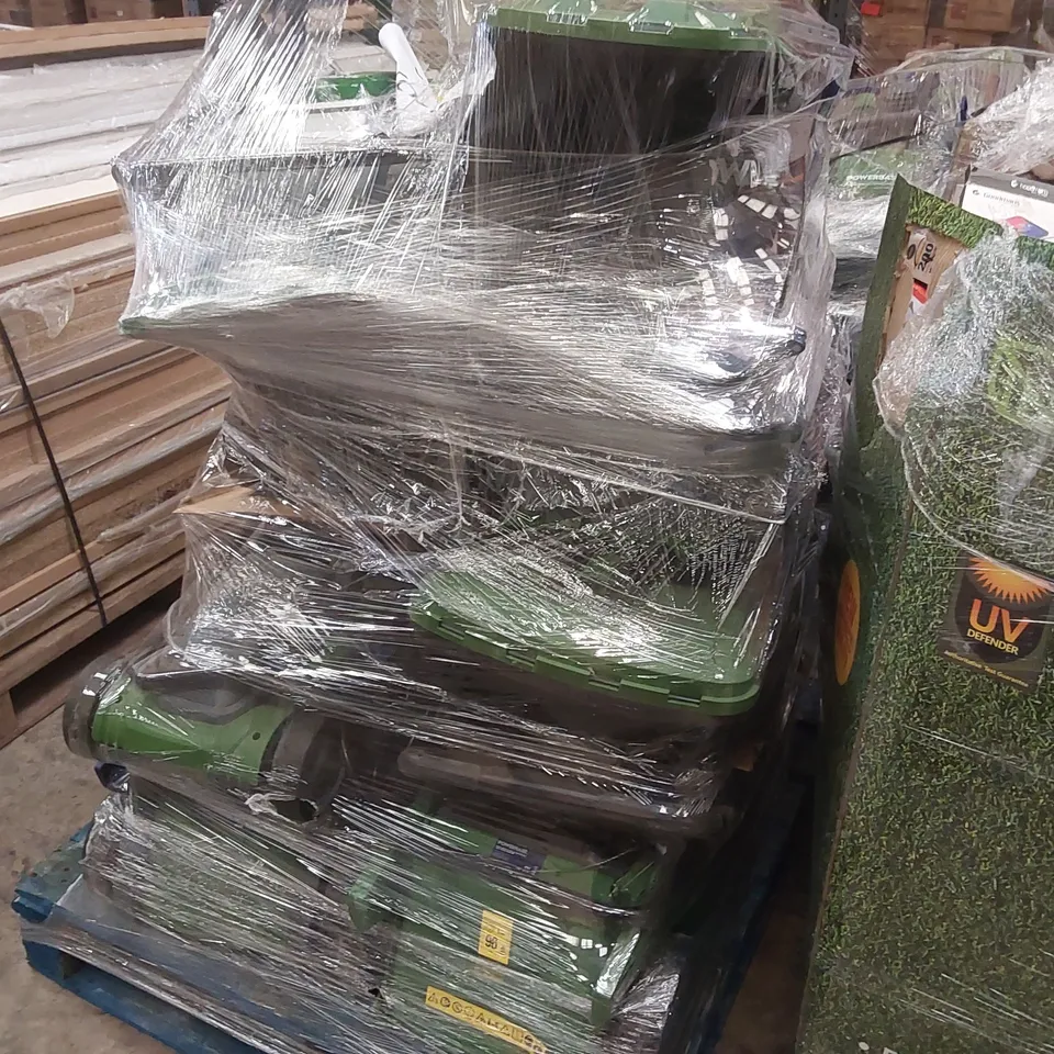 PALLET CONTAINING A LARGE QUANTITY OF ASSORTED UNCHECKED LAWN MOWERS