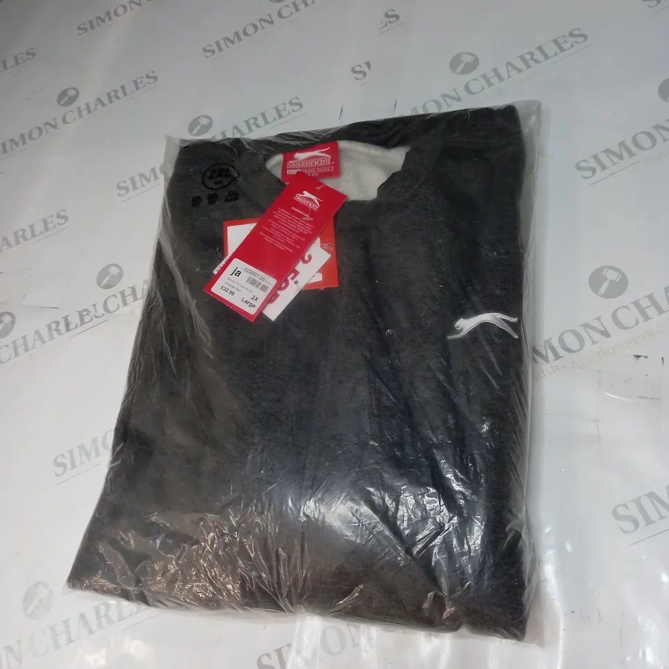 BAGGED SLAZENGER SWEATSHIRT SIZE XXL