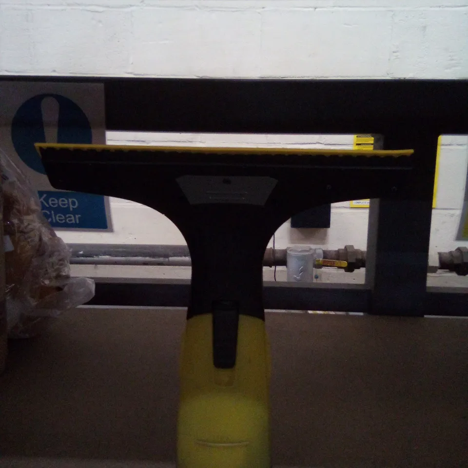 KARCHER WV2 PLUS WINDOW VAC 