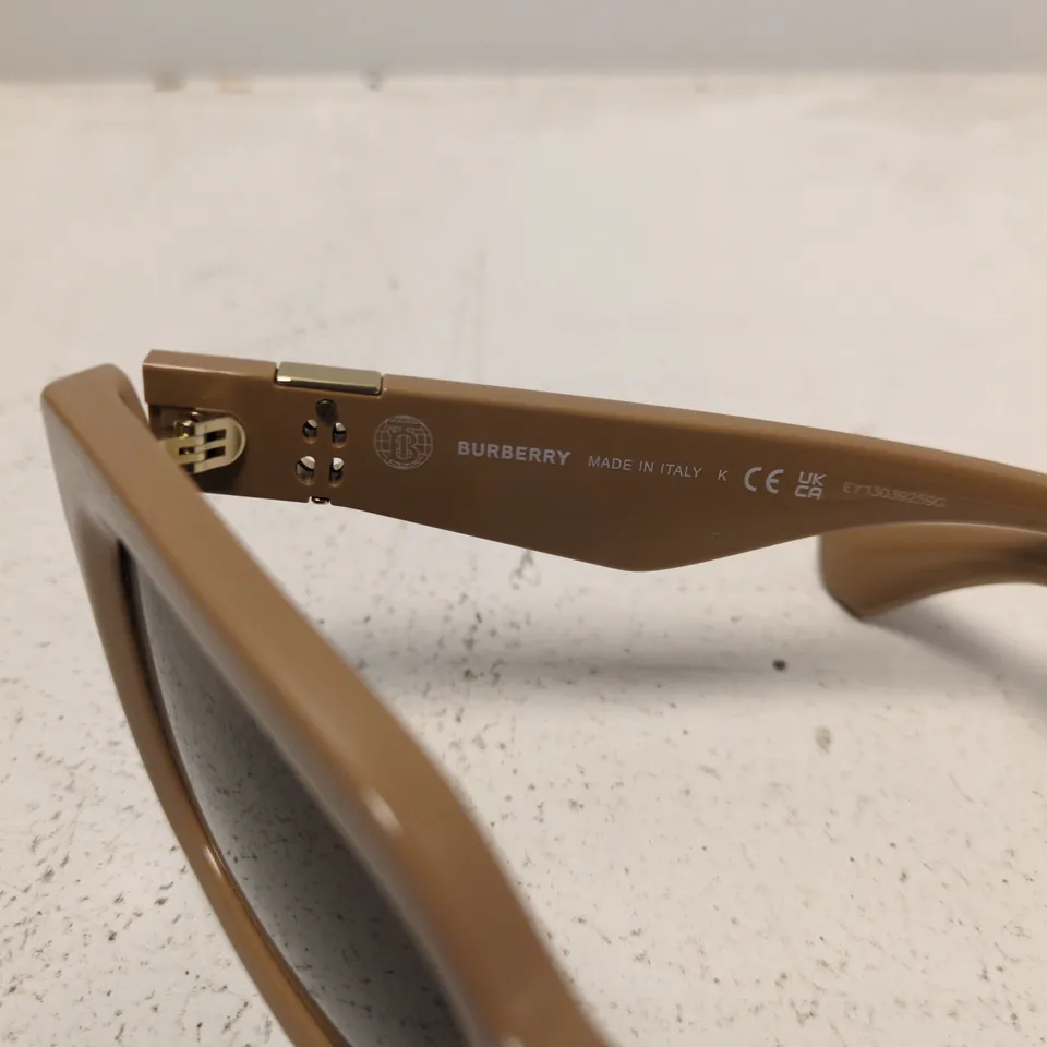 BURBERRY SUNGLASSES – BROWN RECTANGULAR FRAME