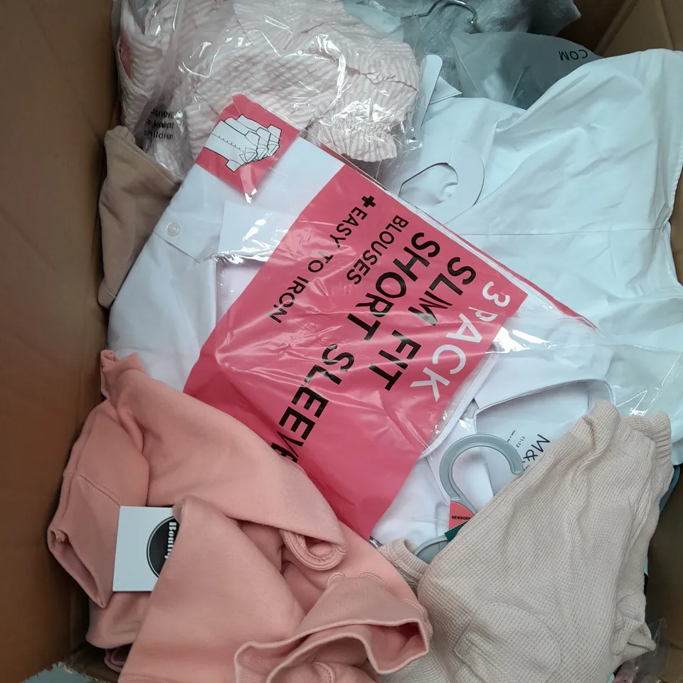 BOX OF APPROXIMATELY 35 ASSORTED KIDS CLOTHING ITEMS TO INCUDE - TROUSERS , SHIRT , SHORTS ETC