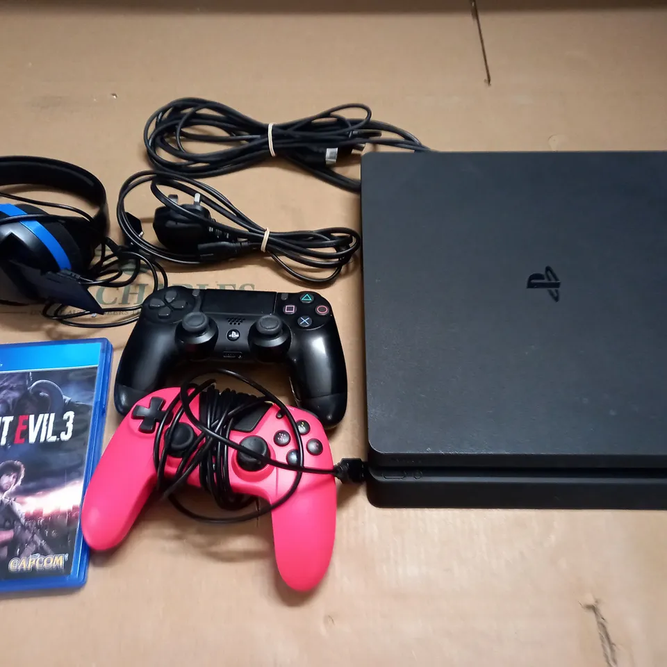 UNBOXED PLAYSTATION 4 CONSOLE WITH 2 CONTROLLERS AND RESIDENT EVIL 3
