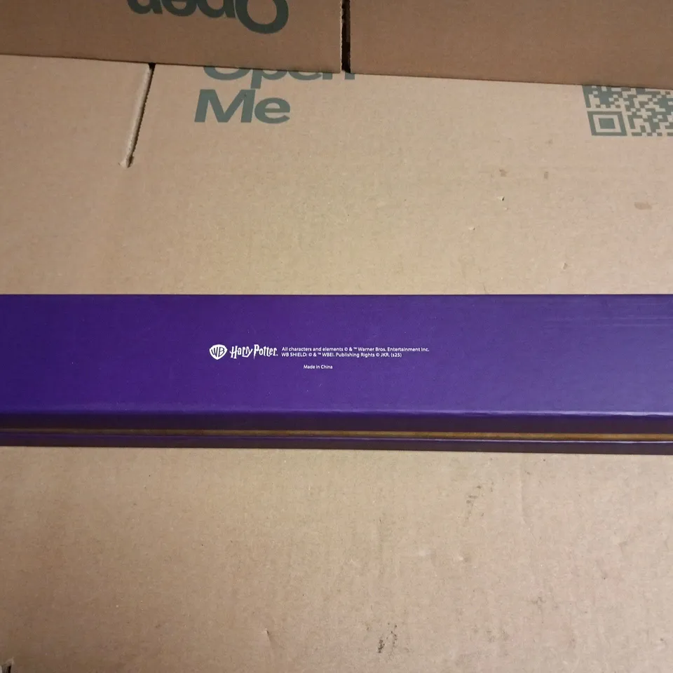 HARRY POTTER COLLECTABLE WAND 
