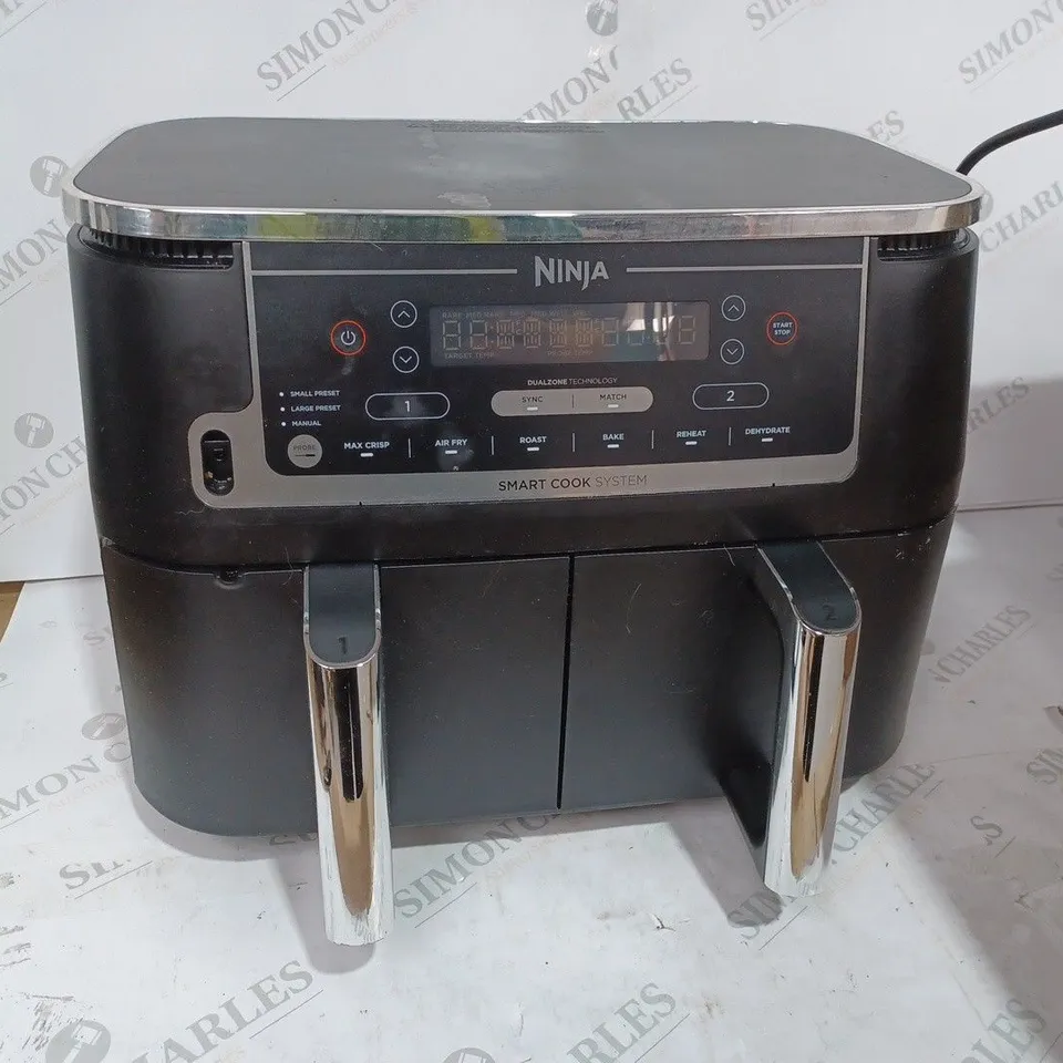 BOXED NINJA FOODI MAX DUAL ZONE AIR FRYER