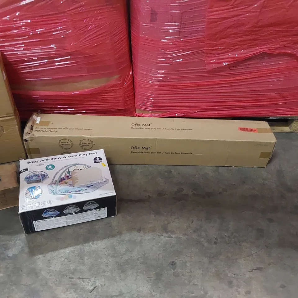 PALLET OF ASSORTED CONSUMER PRODUCTS TO INCLUDE: CHILDREN'S SHAMPOO BOWLS, BABY PLAY PENS, BABY PLAY MATS ECT