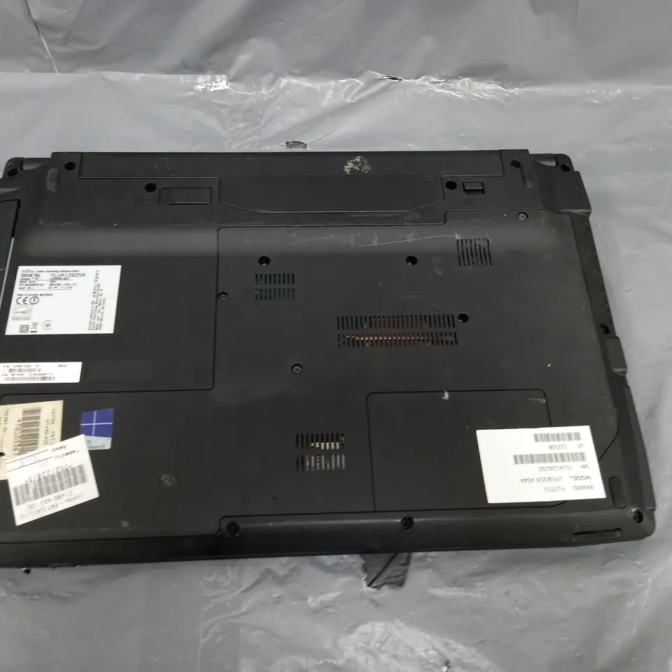 FUJITSU LIFEBOOK A544 15 INCH I5-4210M 2.60GHZ