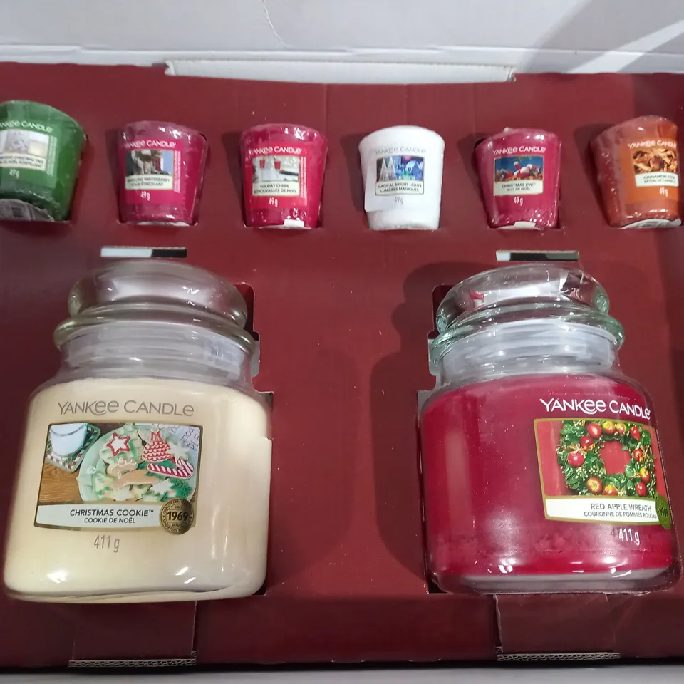 BOXED YANKEE CANDLE SET 