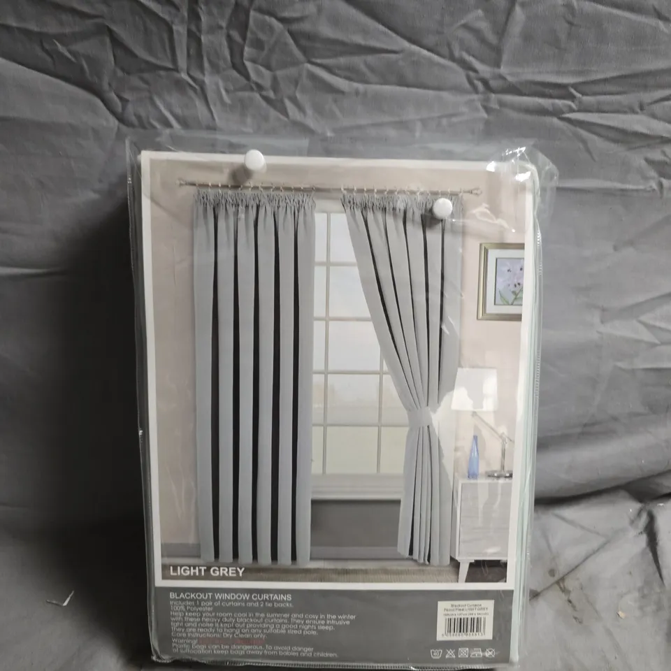 LIGHT GREY BLACKOUT WINDOW CURTAINS – PENCIL PLEAT, 1 PAIR