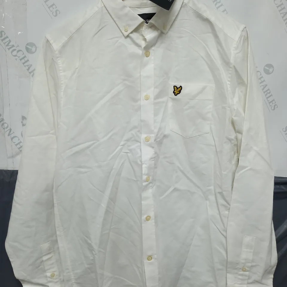 LYLE & SCOTT OXFORD SHIRT IN WHITE - MEDIUM