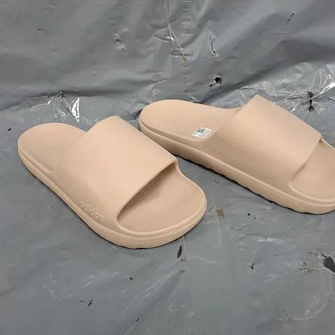 UNBOXED PAIR OF ADIDAS LUMIA SLIDES UK 9 - CREAM